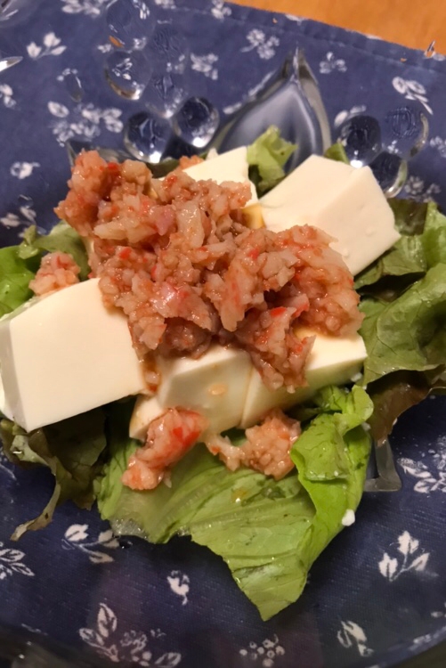 カニカマのせ豆腐サラダ