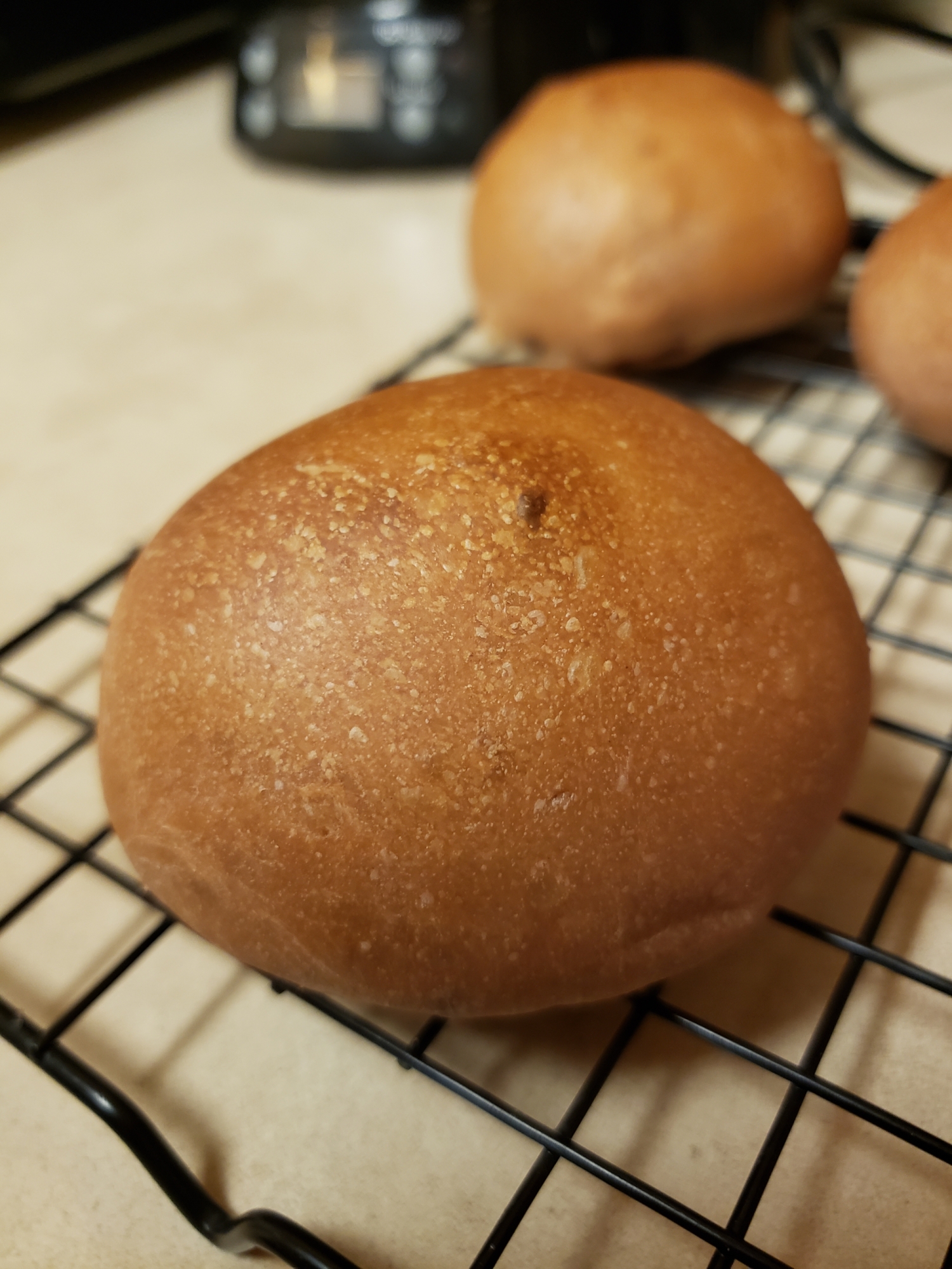 パインとクランベリーの紅芋パン