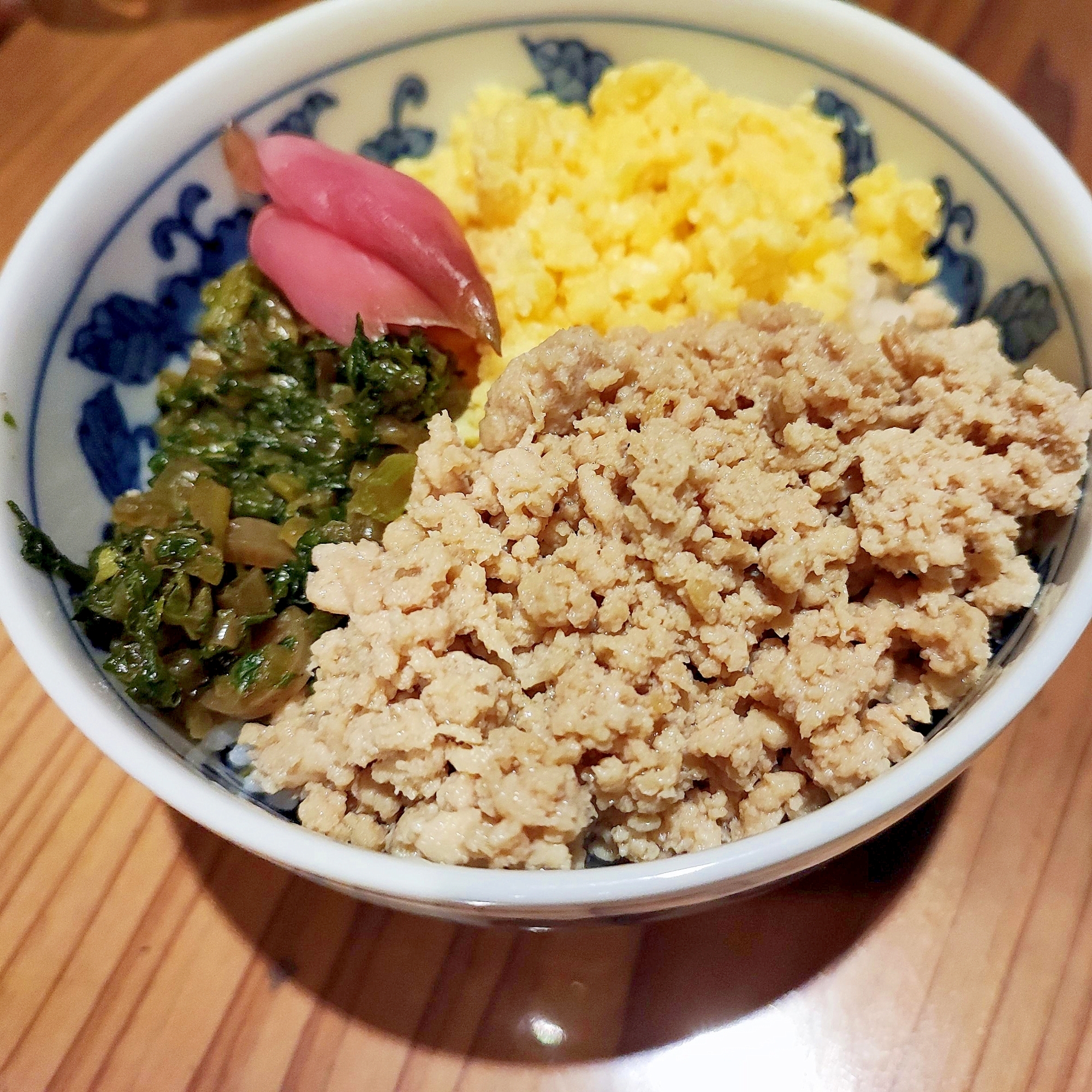 4色丼