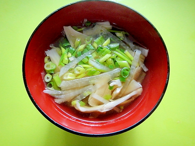 大根と舞茸万能ネギの醤油汁