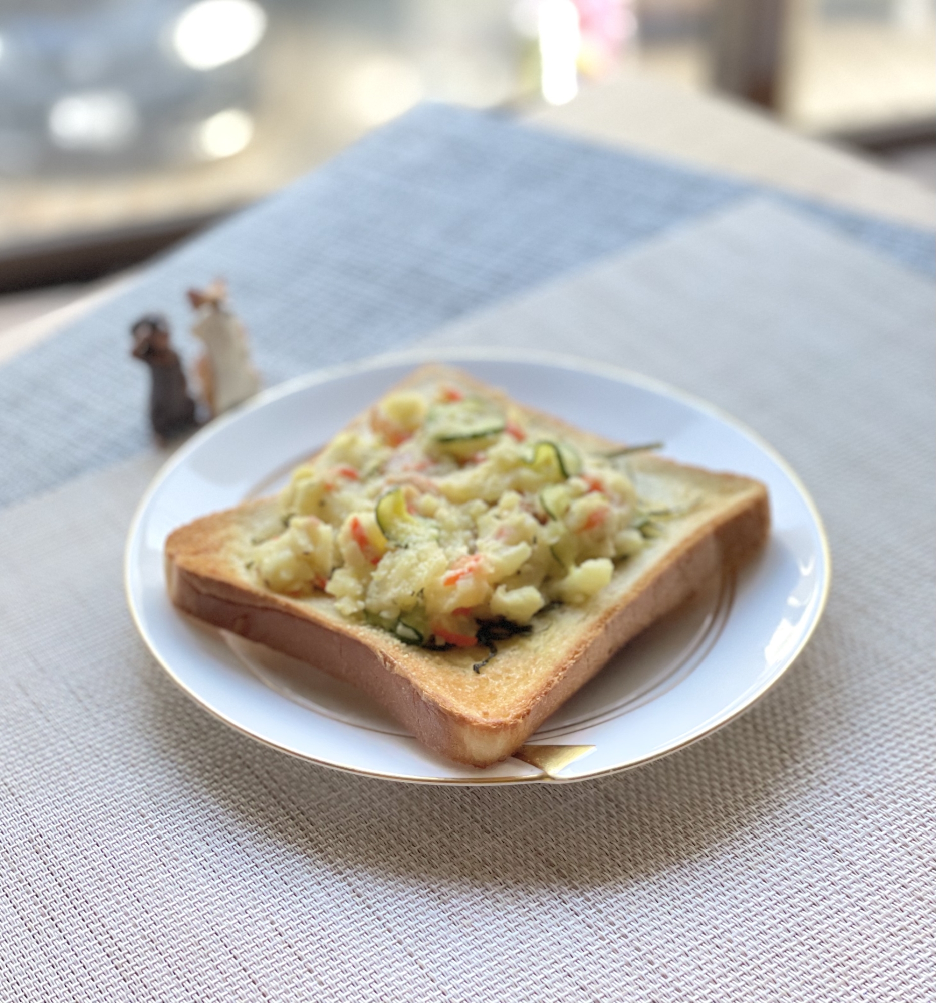 一味違う♡ポテトサラダトースト