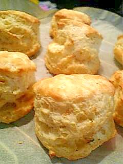 外はサックリ中はし~っとり簡単ヨーグルトスコーン♪