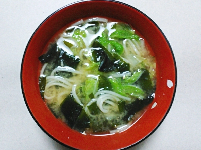 キャベツとワカメと素麺の味噌汁 レシピ 作り方 By のん７８６ 楽天レシピ