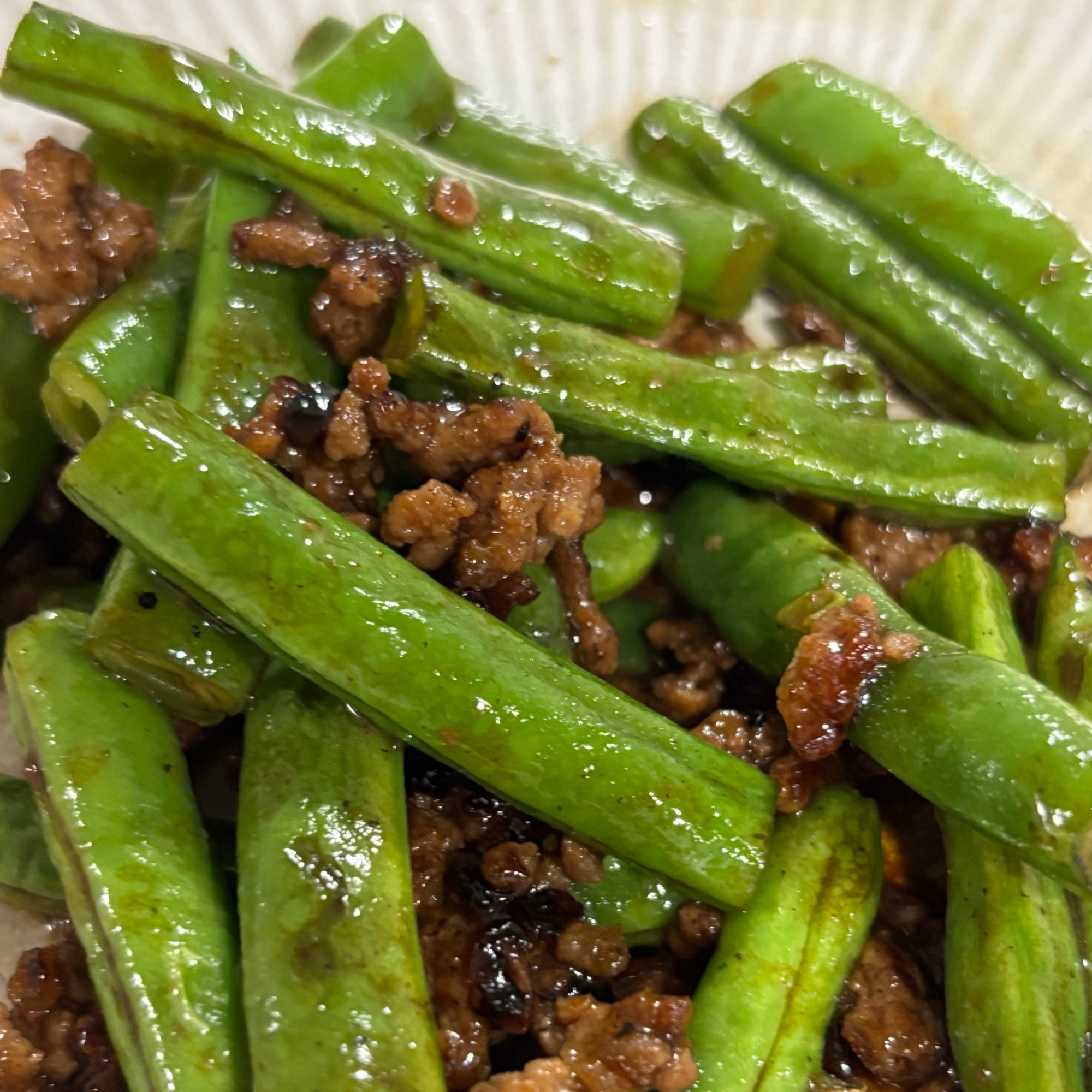 いんげんと牛挽肉のオイスターソース炒め