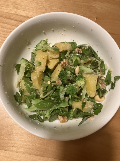 簡単！タコとブロッコリーとジャガイモのバジルソース