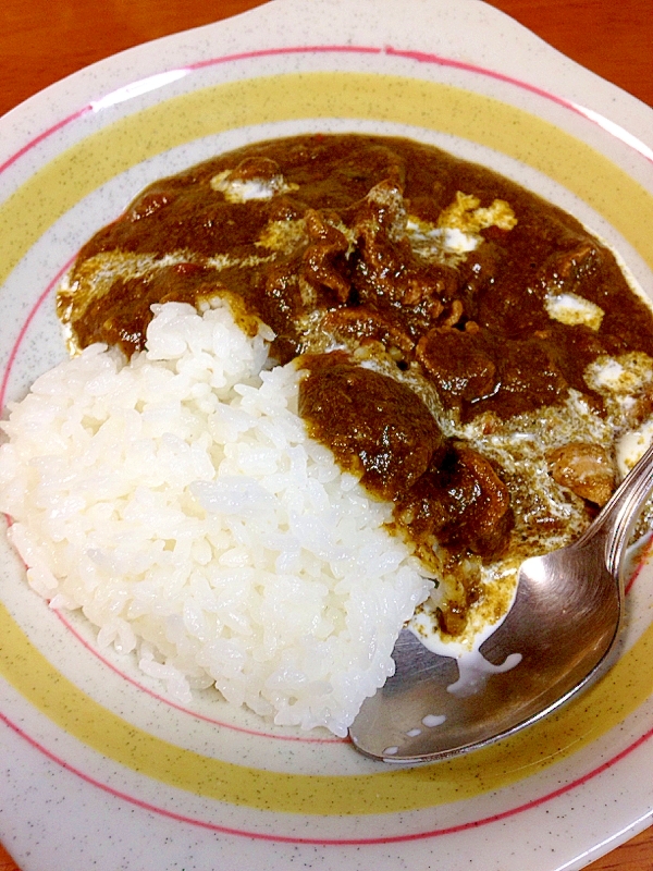 ほうれん草とラム肉のカレー