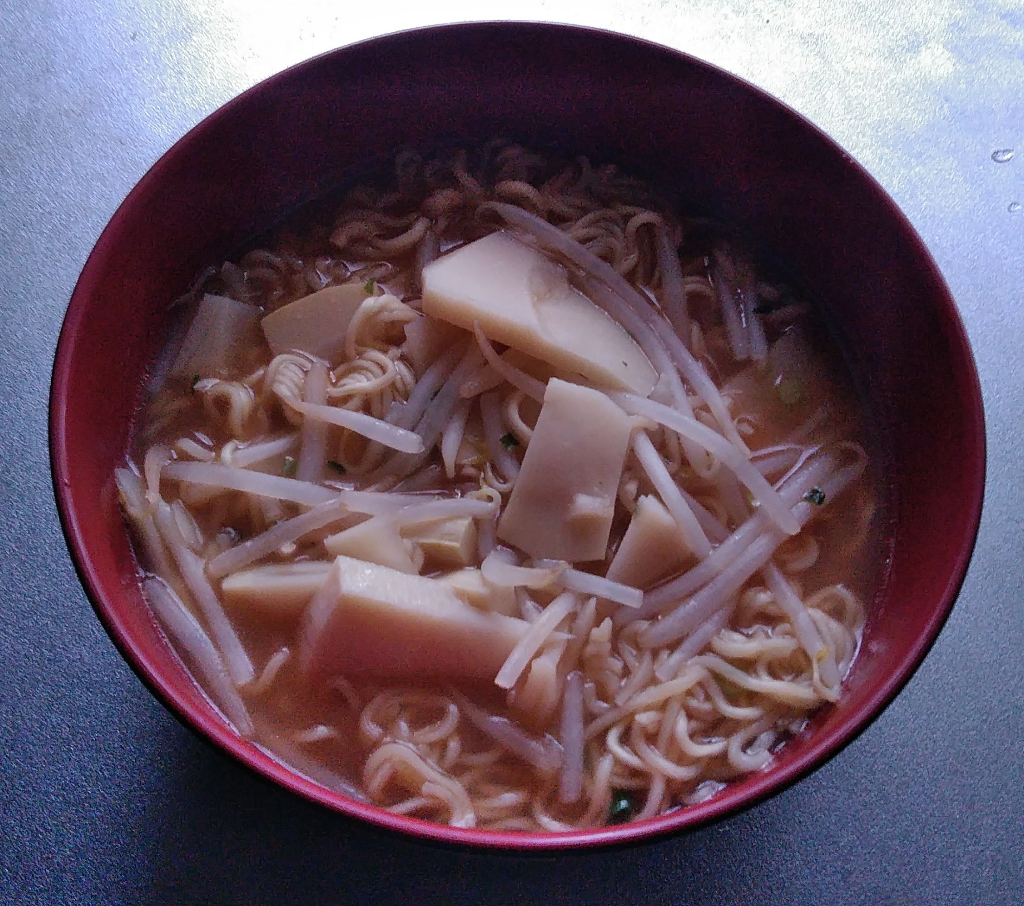 もやしとゆで筍の味噌ラーメン