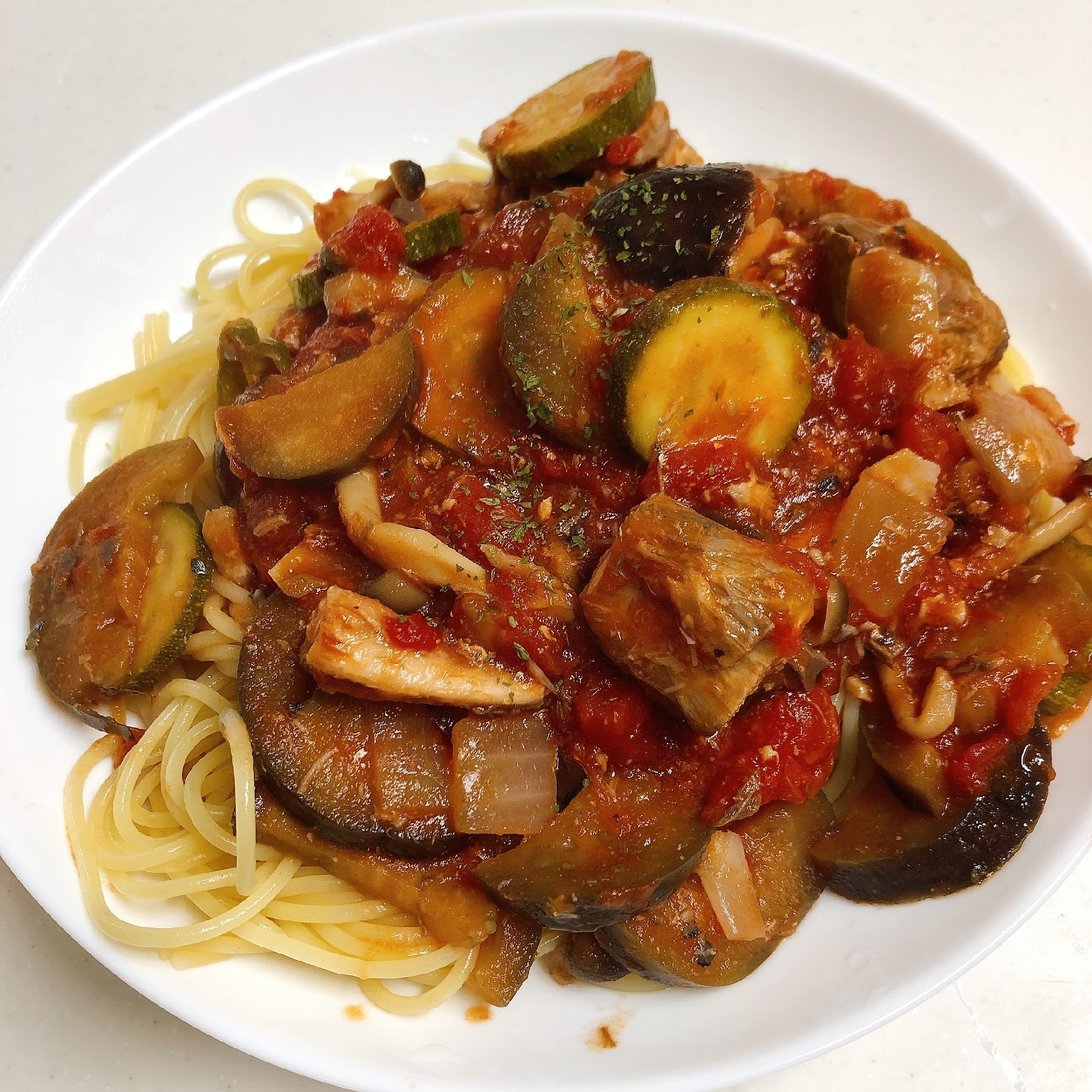 ヘルシー サバ缶と夏野菜のトマトパスタ レシピ 作り方 By となみ 楽天レシピ ヘルシー サバ缶と夏野菜のトマトパスタ レシピ 作り方 By となみ 楽天レシピ