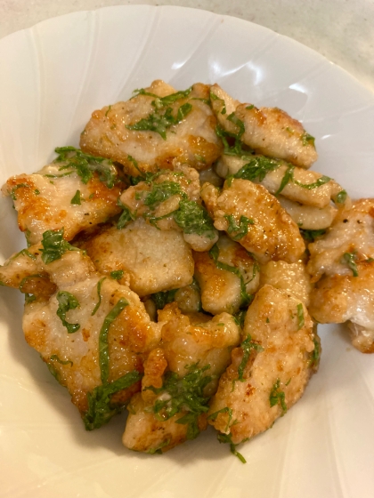 梅&大葉でさっぱり♡鶏むね肉の梅マヨ大葉和え
