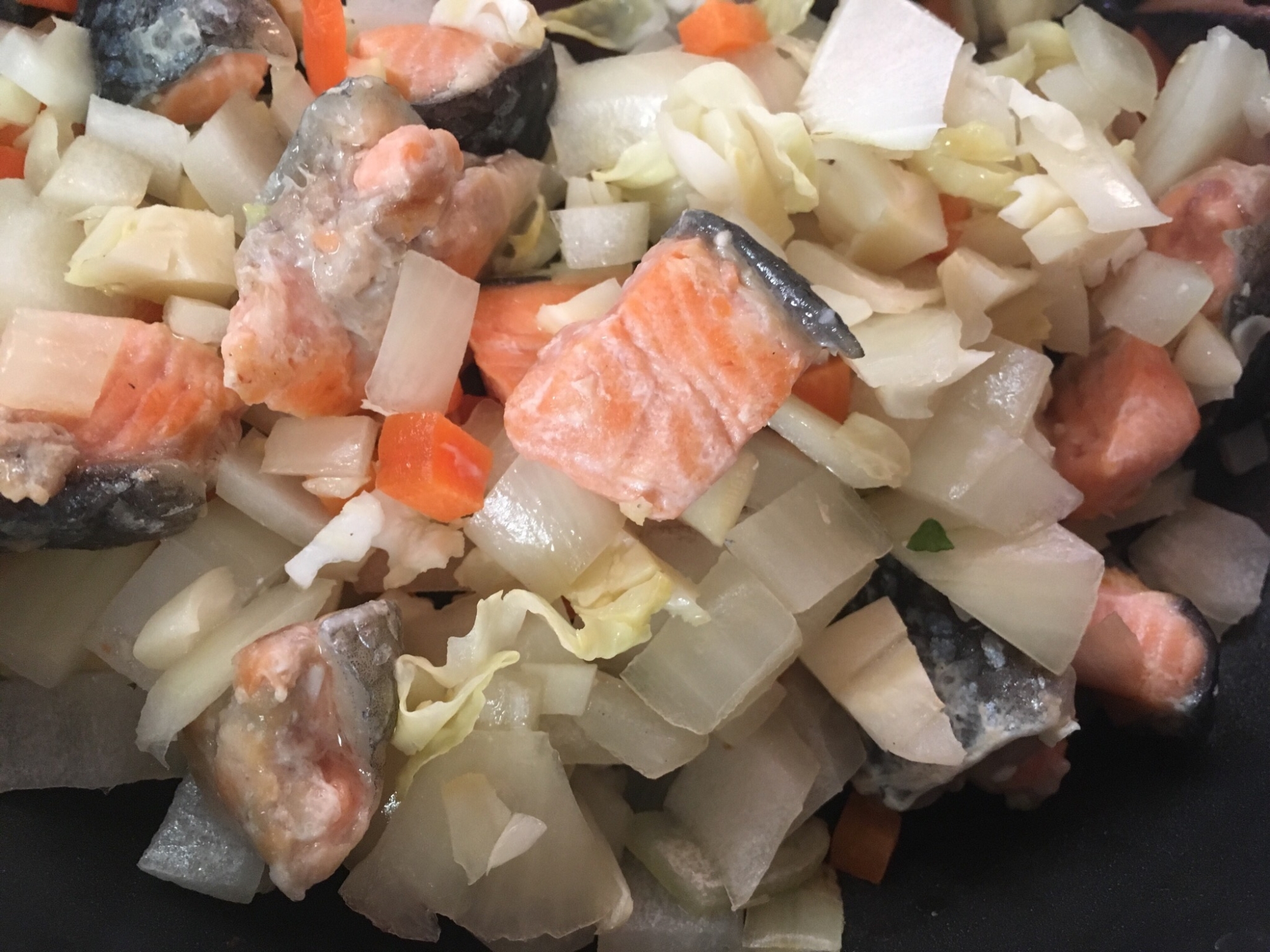鮭と野菜の塩バター炒め