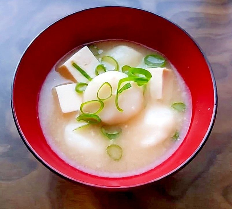 白玉団子と豆腐の味噌汁