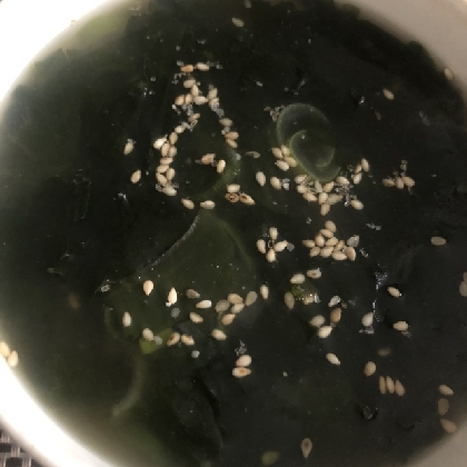 速攻完成でも美味♡ポイントはめんつゆ♡わかめスープ