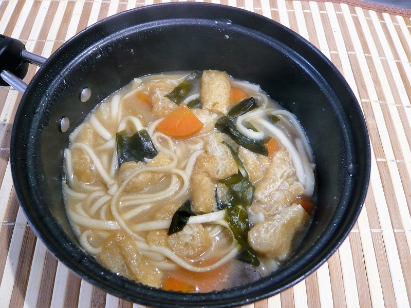 残った味噌煮込みで、味噌煮込みうどん