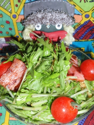 水菜とカリカリベーコンの生姜サラダ