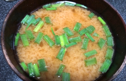 青ネギたっぷり味噌汁