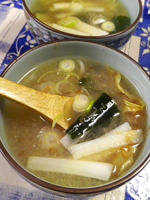 春の香り、即席うど生姜味噌汁