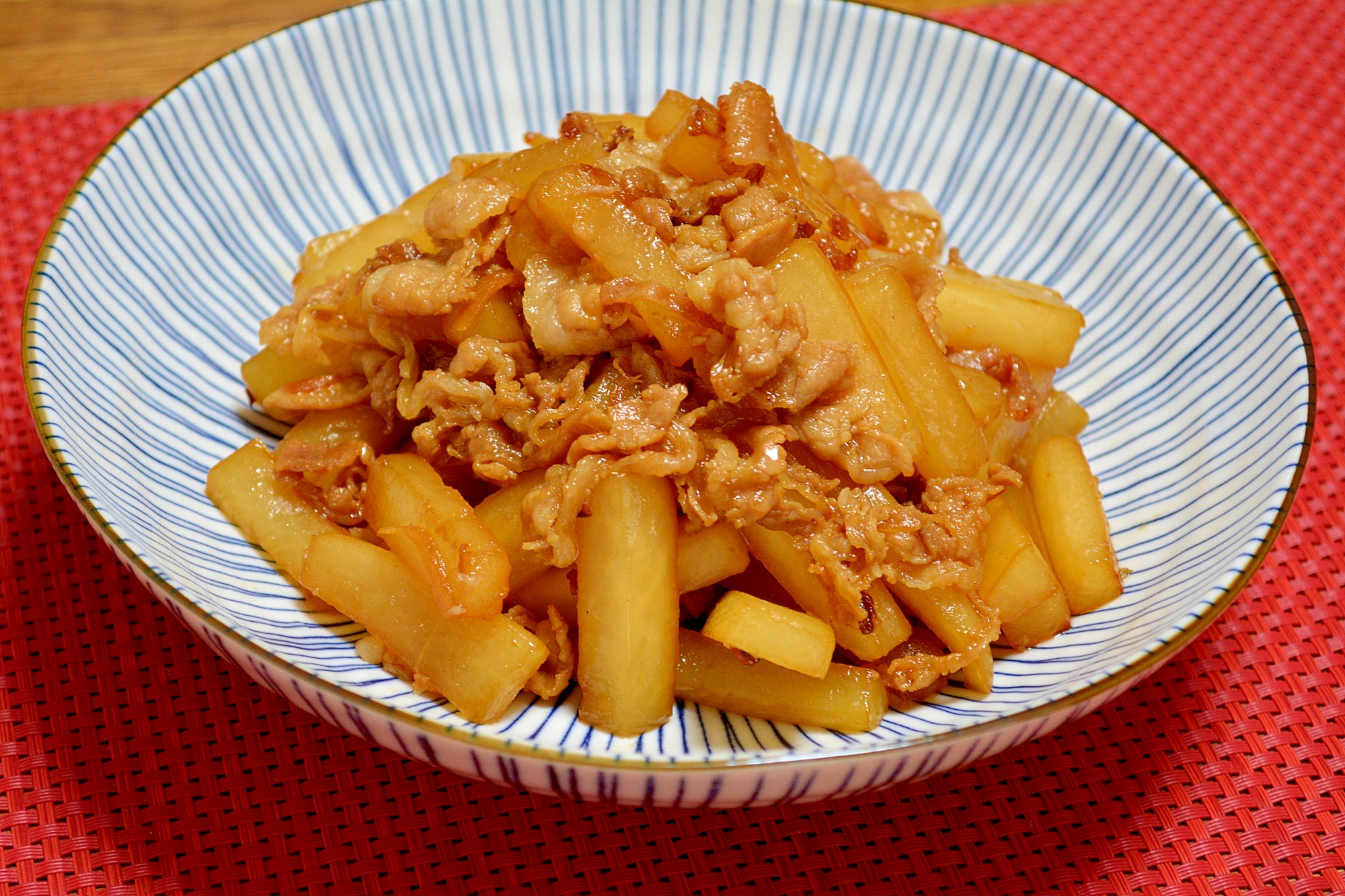 ご飯がすすむ！大根と薄切り豚肉の甘辛炒め