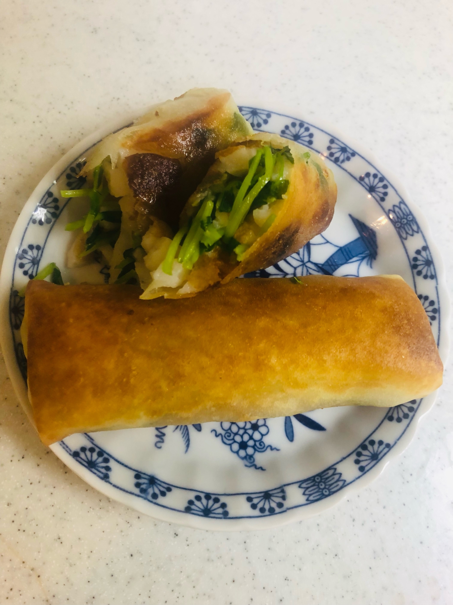 簡単！時短！豆苗とちくわの春巻き