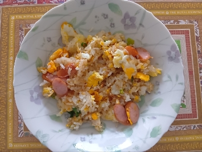 大根葉とウインナーの卵炒飯