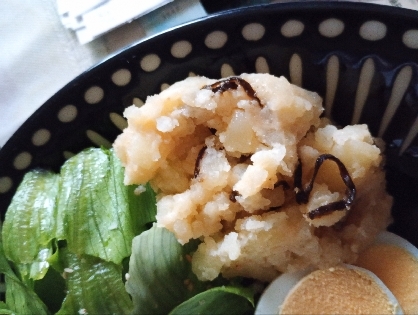 レンジで簡単！じゃがいもの塩昆布ごま和え
