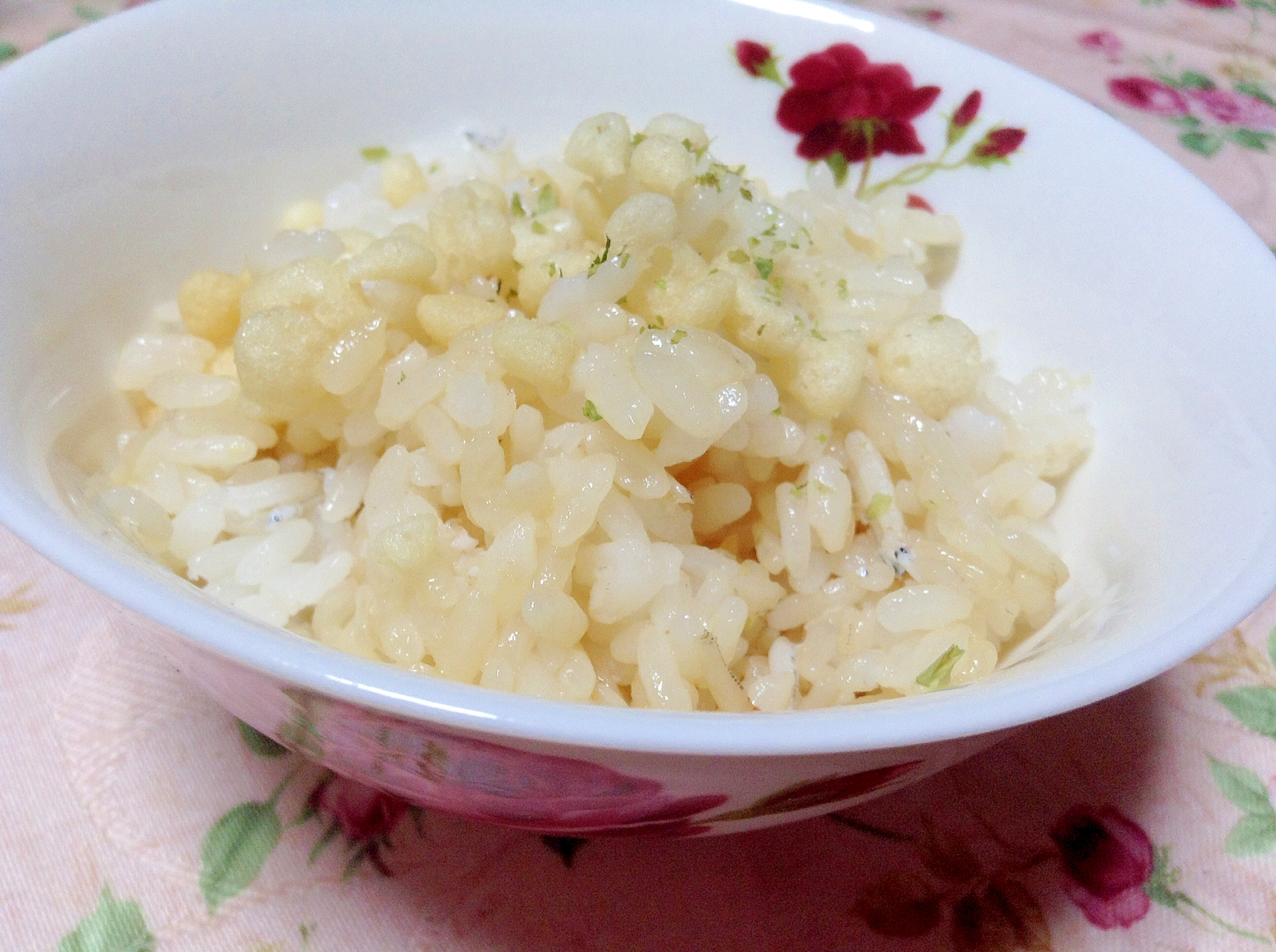 お夜食に♡しらすと天かすの混ぜご飯