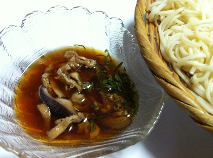 干し椎茸と油揚げのつけ汁（蕎麦・うどん・素麺に）