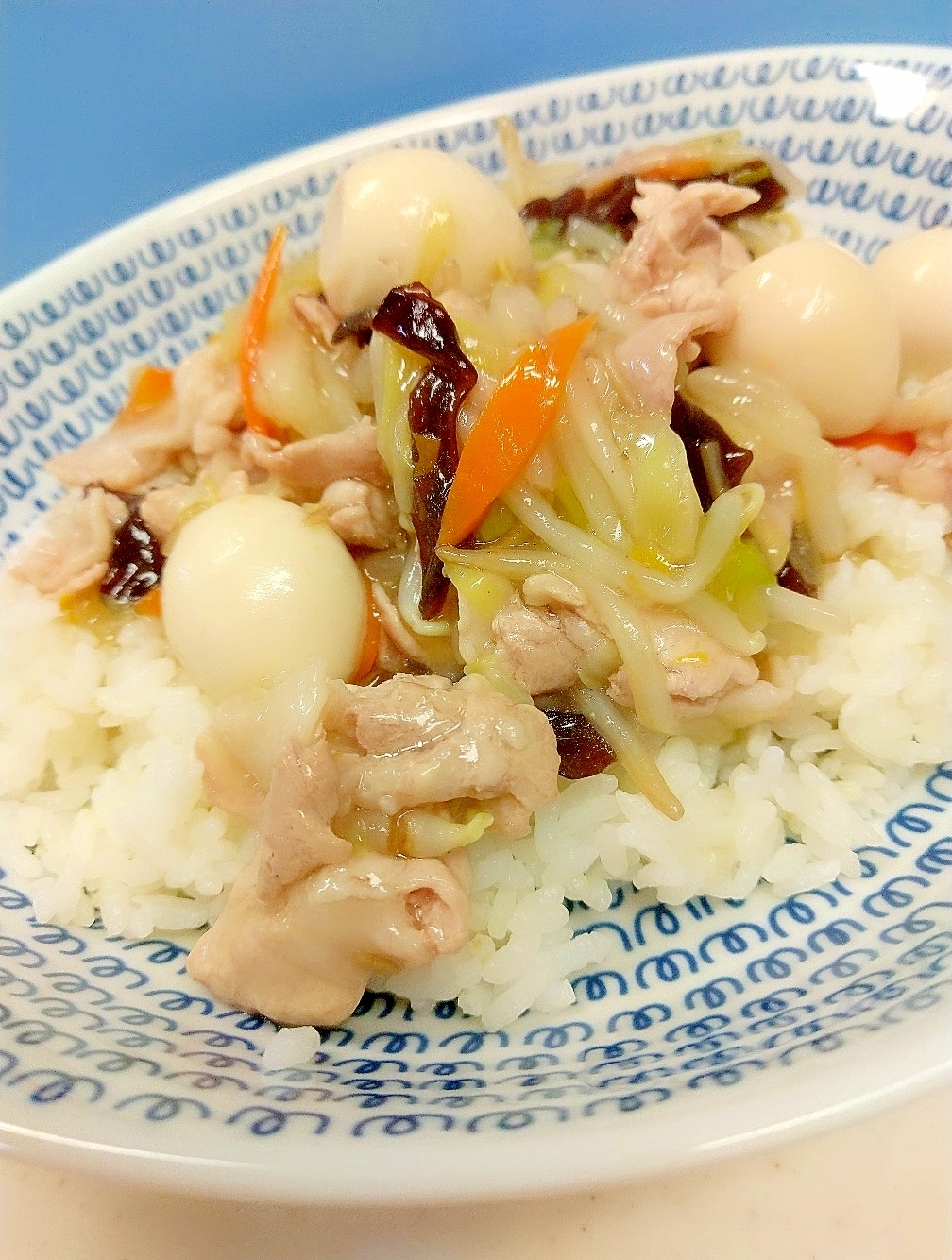 冷凍野菜ミックスde(^^)カンタン豚入り中華丼♪