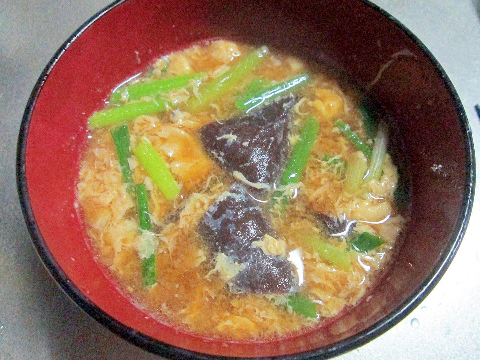 キクラゲと卵の中華味噌スープ