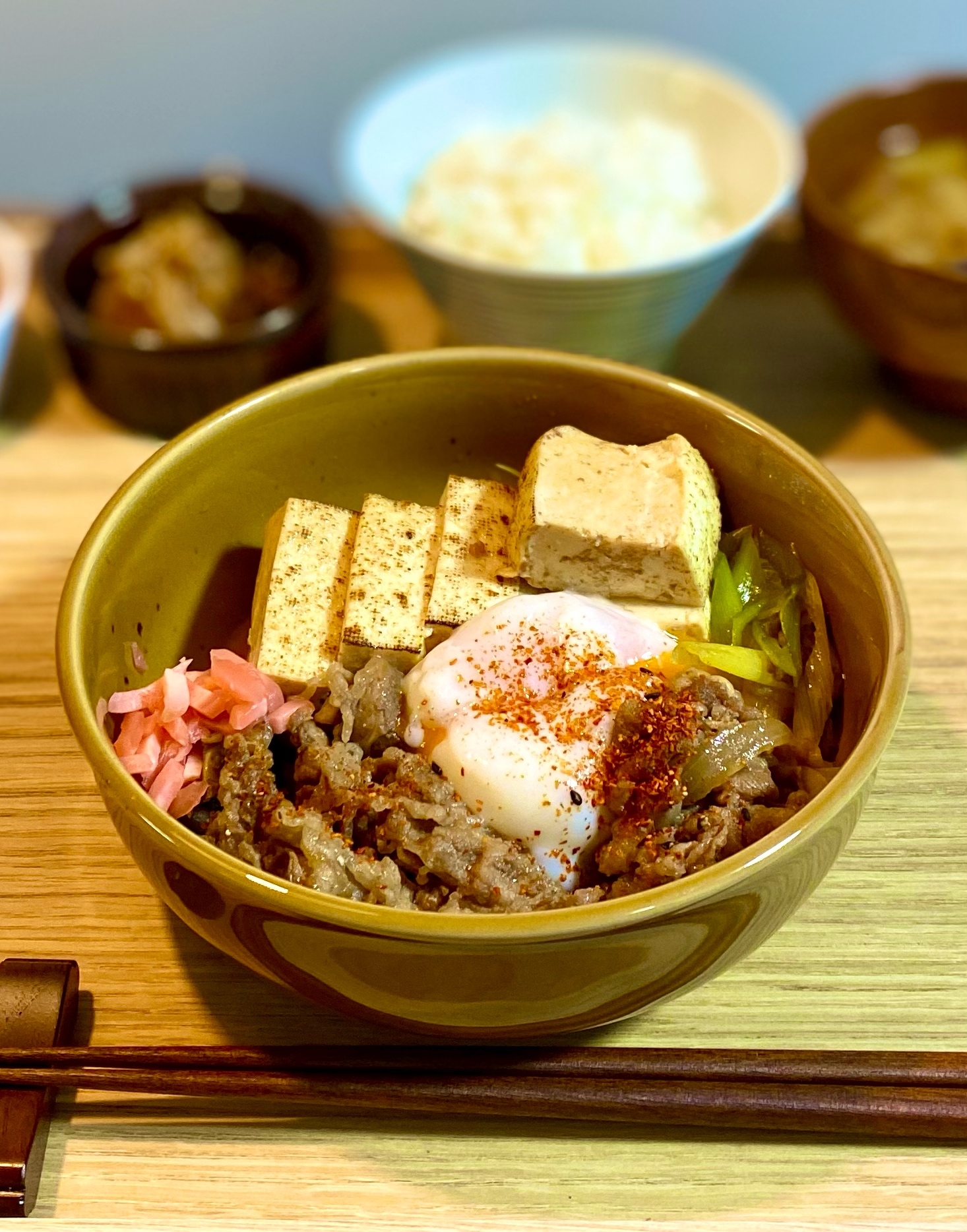 市販の牛皿で❗️牛丼屋さんの肉豆腐【和食・主菜】