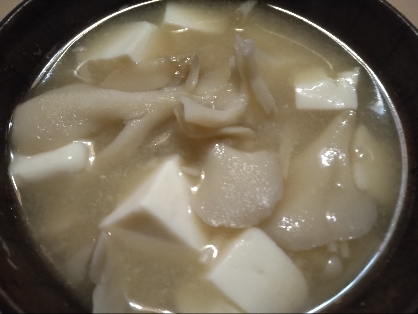 豆腐と舞茸のお味噌汁
