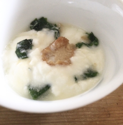 鶏皮☆鶏肉の皮とほうれん草のクリームシチュー
