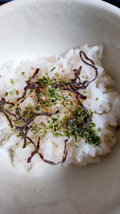 ごま油香る青のり塩昆布ご飯