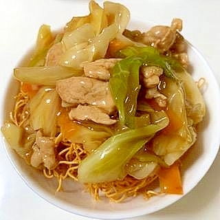 豚こまとキャベツとにんじんで 皿うどん