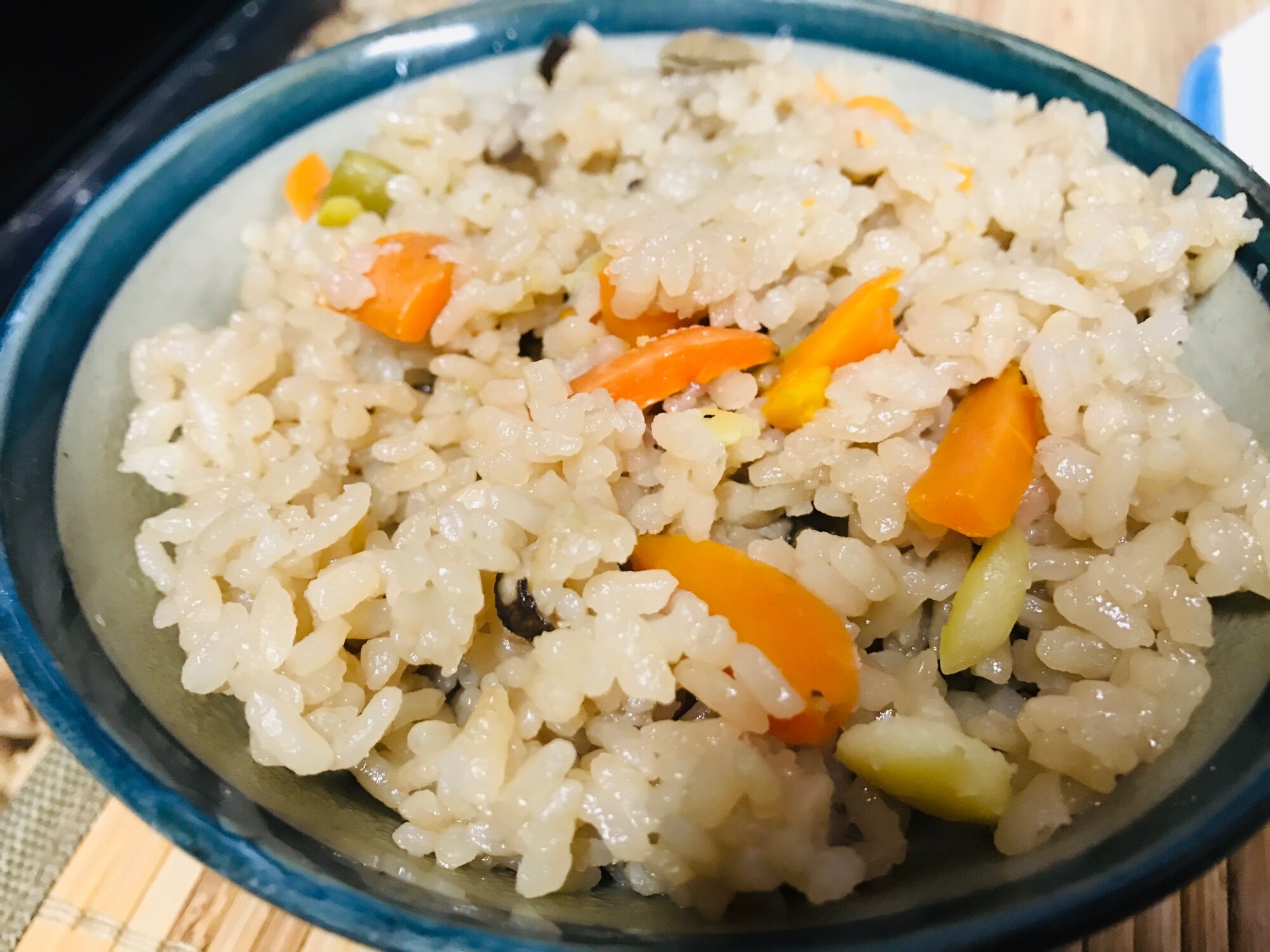 にんじんとささげとしいたけの炊き込みご飯 レシピ・作り方 by たか