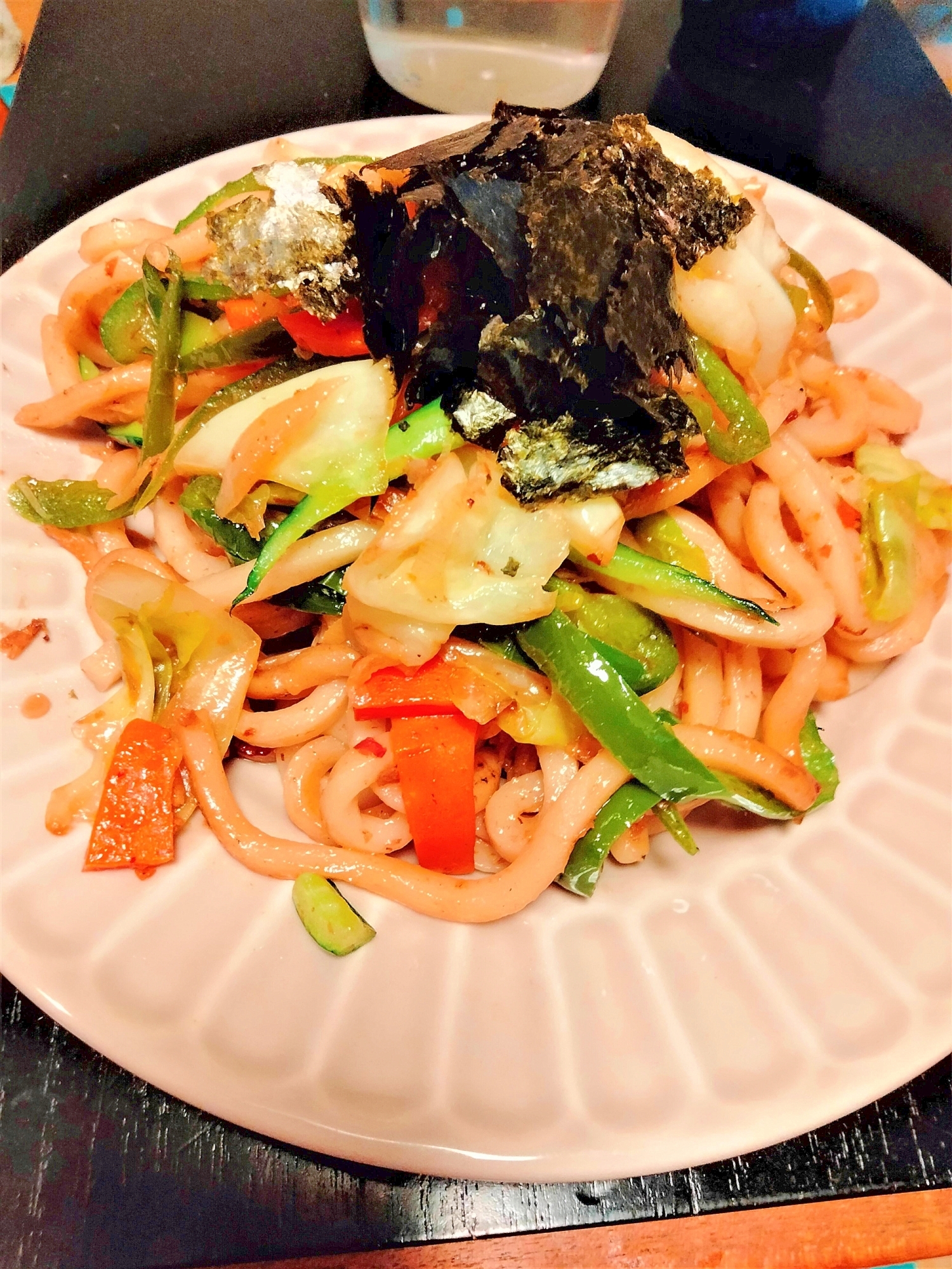 野菜だけでも出汁を効かせて焼きうどん