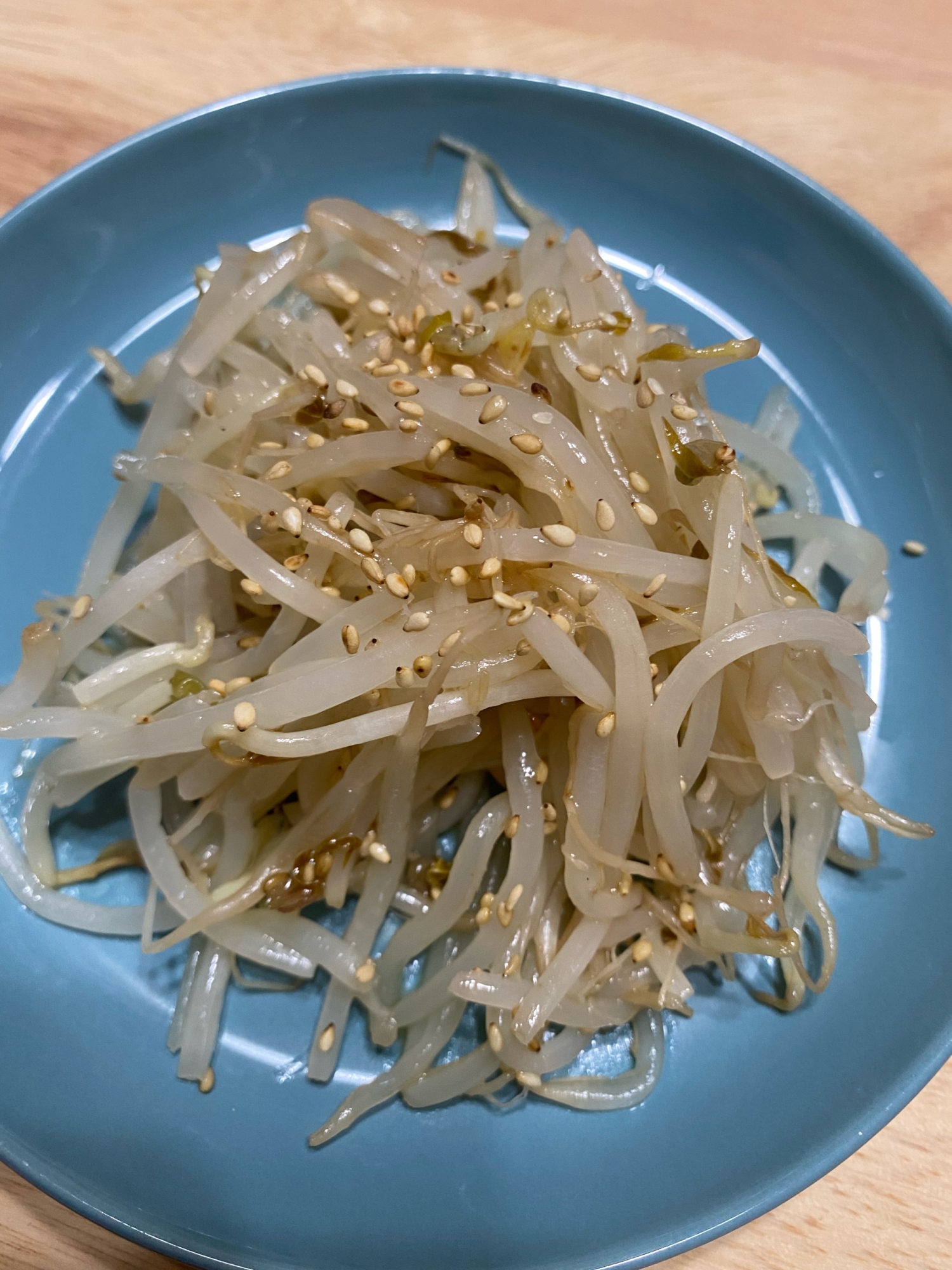 レンジで簡単!ごま油香るもやしナムル