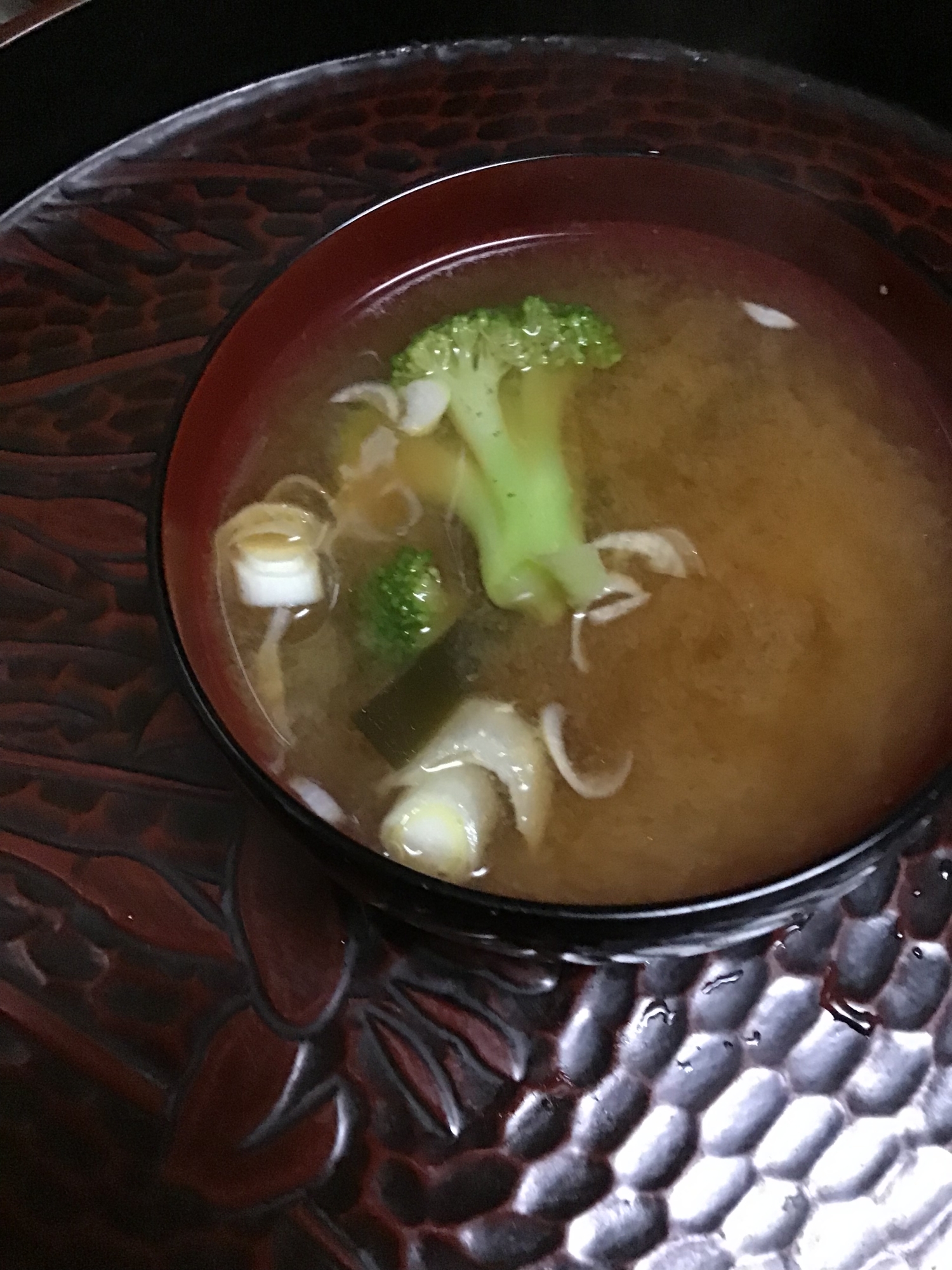ブロッコリーの味噌汁。