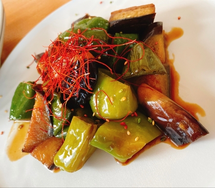 甘長とうがらしと茄子の炒め煮♩ご飯によく合います