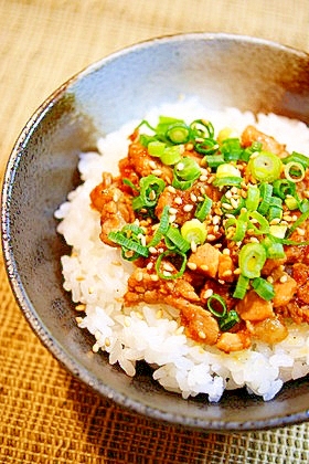 スタミナにんにく豚丼