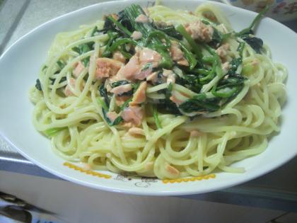 最近作ったパスタの中で一番美味しかったです(*^-’)bホワイトソースも簡単にできるし、また作ります(^o^)v