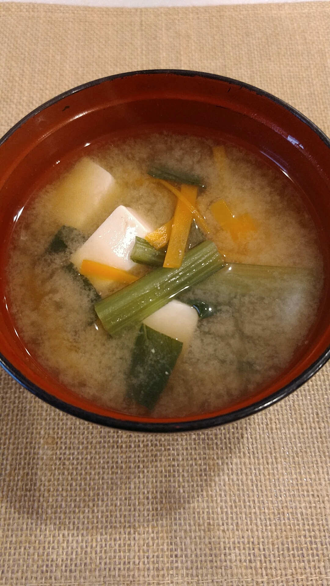 おみそ汁☆小松菜・にんじん・豆腐