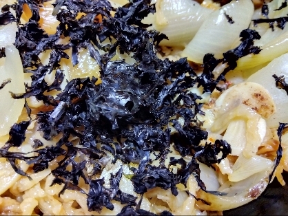 ツナと紫玉葱の香ばし焼海苔ひらひらパリパリぶれっど