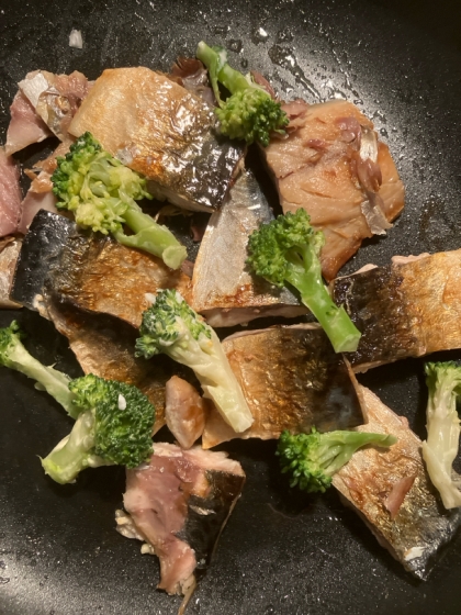 ブロッコリーと塩サバの＊バターポン酢炒め＊