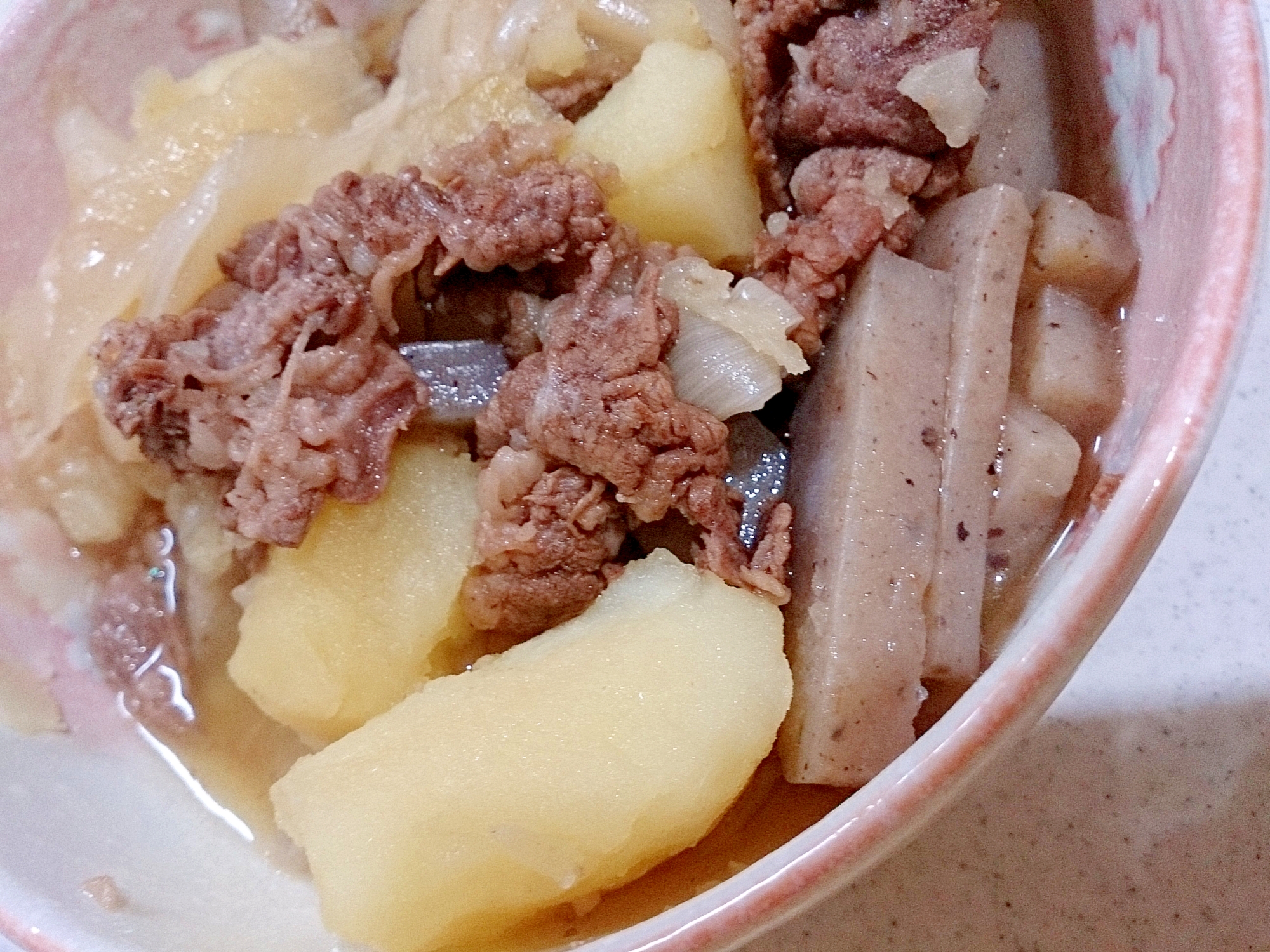 牛バラ肉とじゃがいもの甘めの煮物