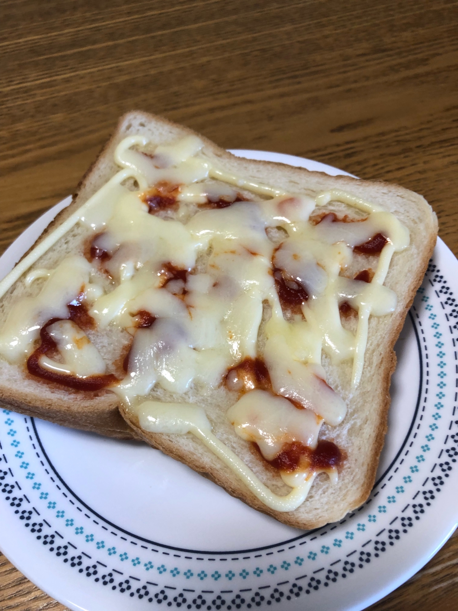 簡単チーズトースト