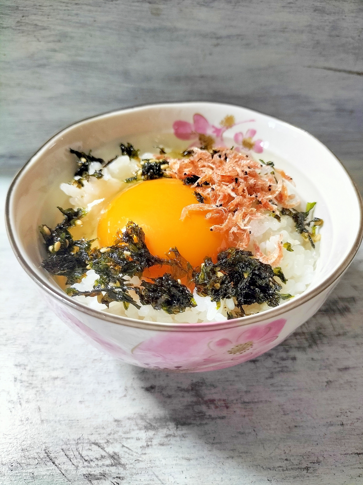 韓国ばら海苔とあみえびの中華風卵かけご飯