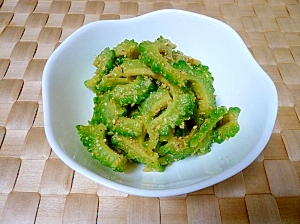 苦味が美味しい ゴーヤの胡麻和え レシピ 作り方 By しかおりん 楽天レシピ