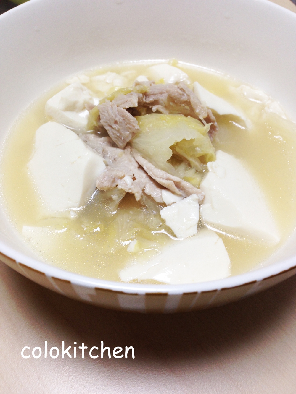 超簡単!!白菜と豚肉と豆腐の満腹スープ