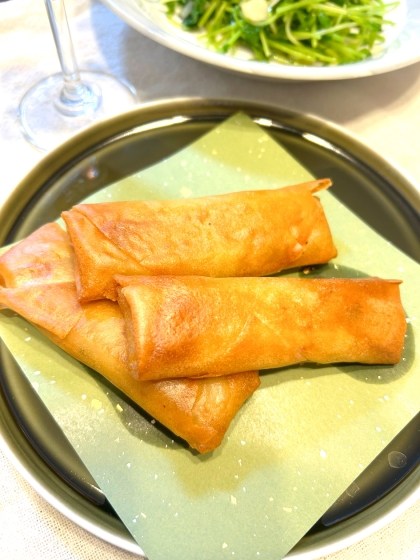 昨日スーパーで買った冷蔵庫で冷え冷えの春巻きが、パリパリに！春巻き好きなので嬉しい限り♪教えてくださり有難うございました♪(๑ᴖ◡ᴖ๑)♪