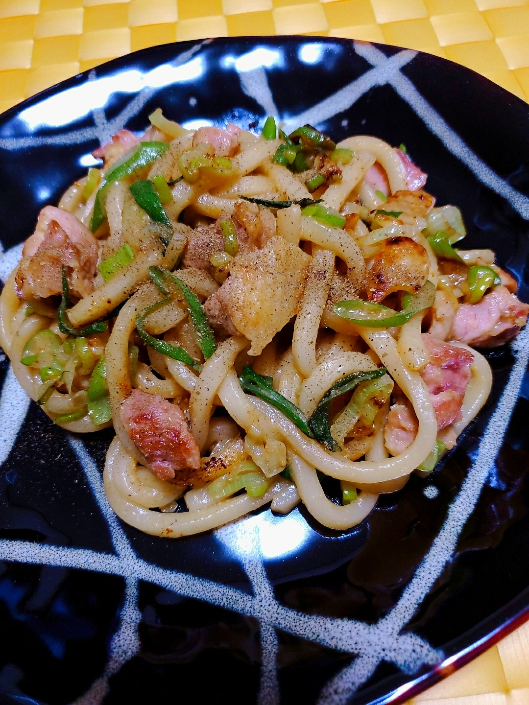 親鳥と長葱の味噌山椒焼きうどん